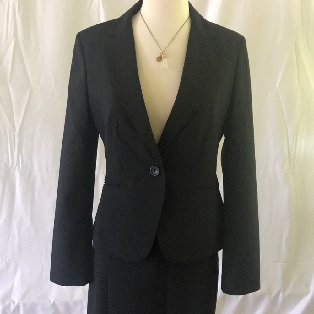 Express Black Suit Jacket + Skirt 2 Piece Set 🖤